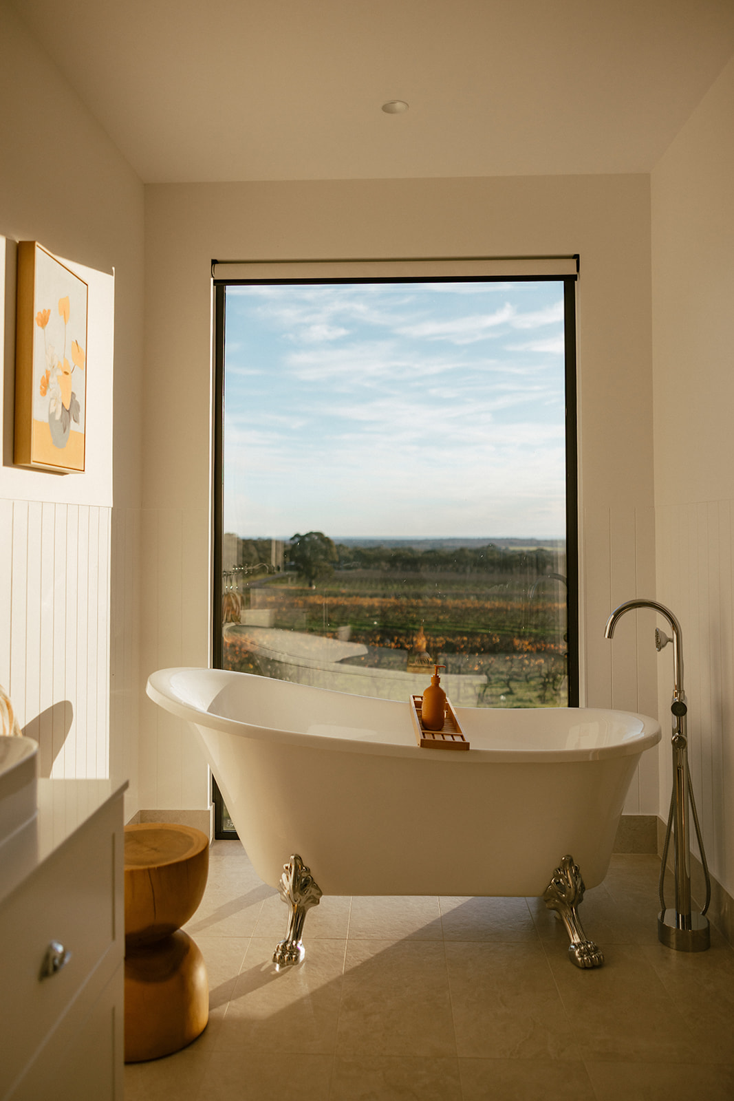 The indoor bathtub